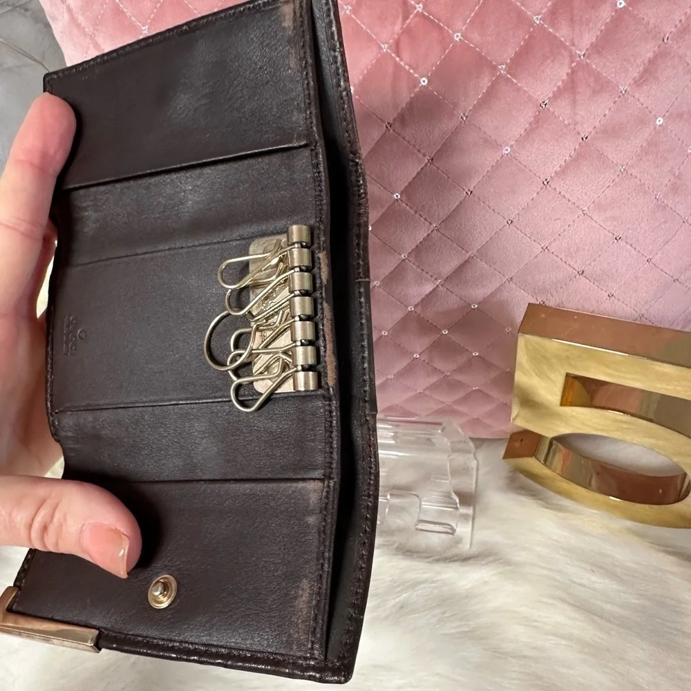 AUTHENTIC GUCCI SHIMA GG LOGO BROWN LEATHER 6 RING KEYCASE TRIFOLD WALLET - Picture 14 of 15
